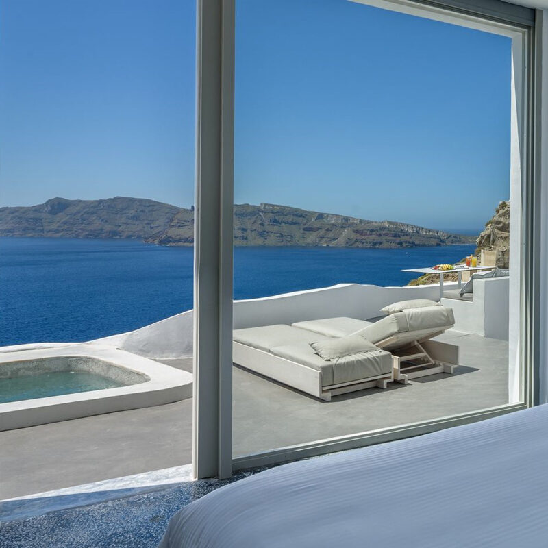 echoes luxury suites hotel oia santorini greece