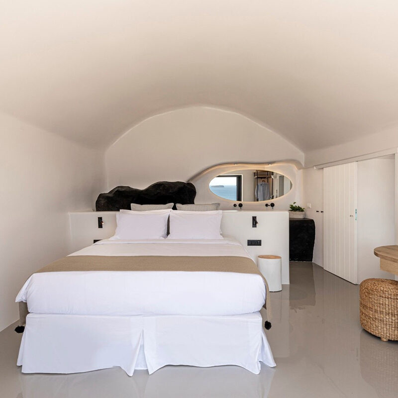 olvos luxury suites hotel oia santorini greece