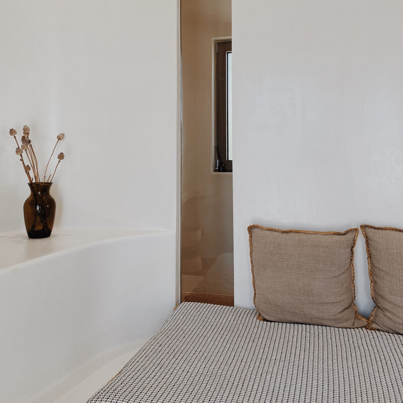 white pebble suites hotel milos pollonia greece kkmk