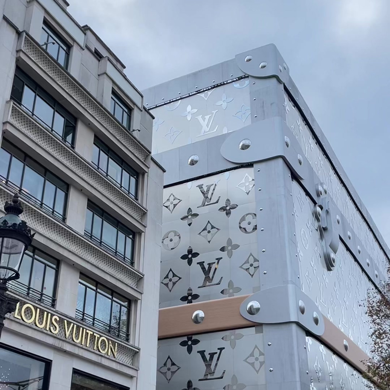 Louis Vuitton Hotel Paris